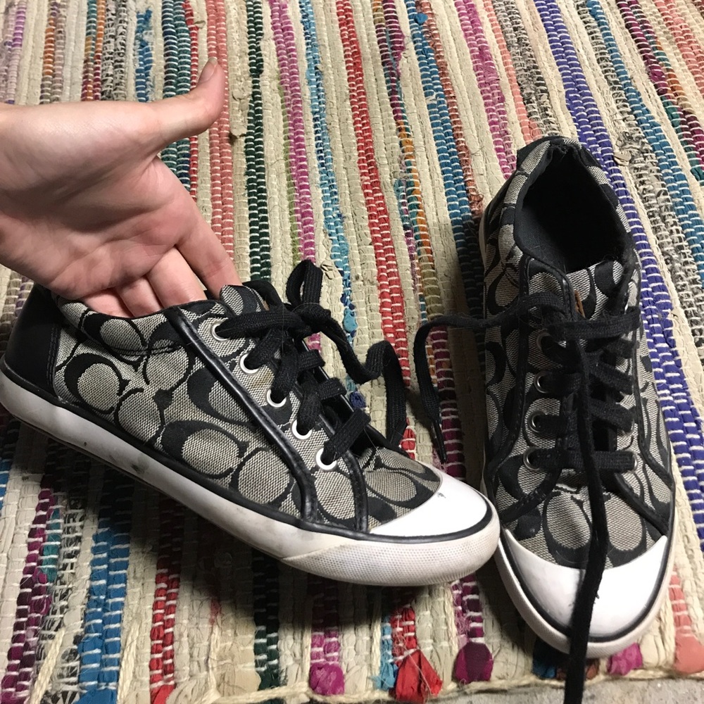 Coach Barrett black and white sz 7